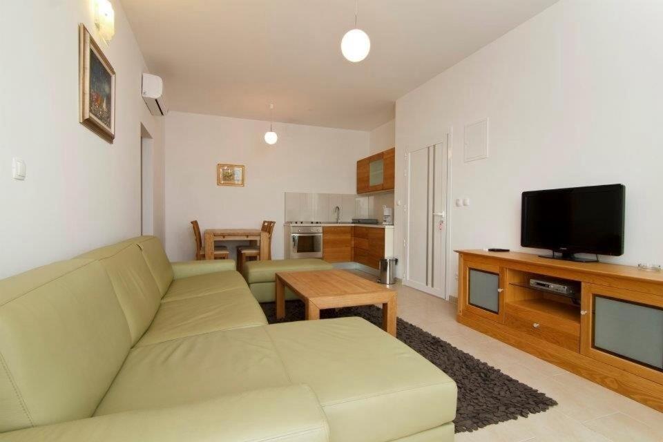 Apartments Vela Sollis Marusici  Kamer foto
