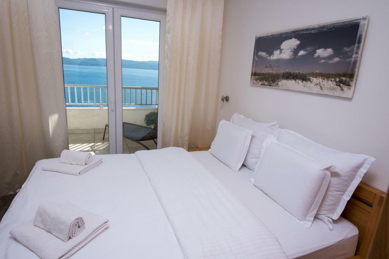 Apartments Vela Sollis Marusici  Buitenkant foto