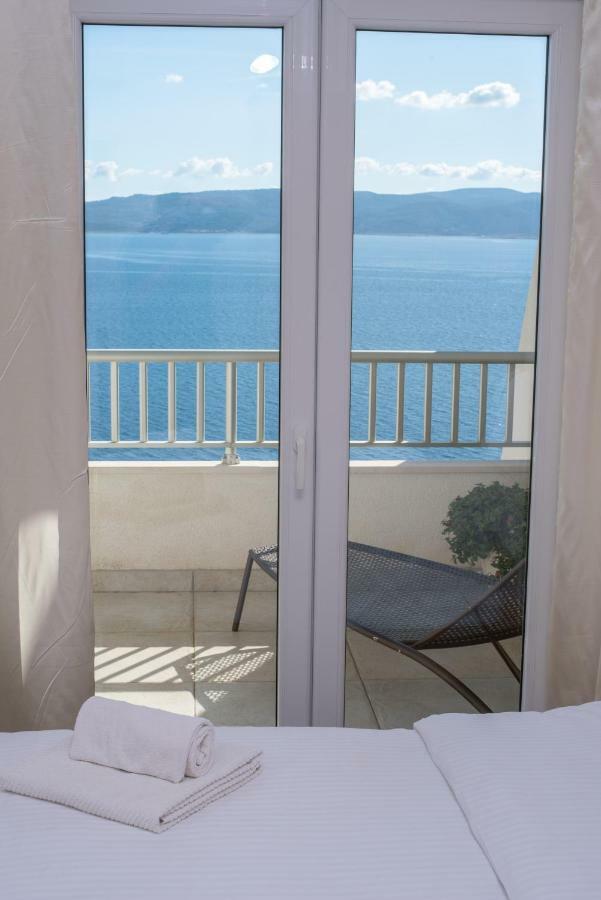 Apartments Vela Sollis Marusici  Buitenkant foto